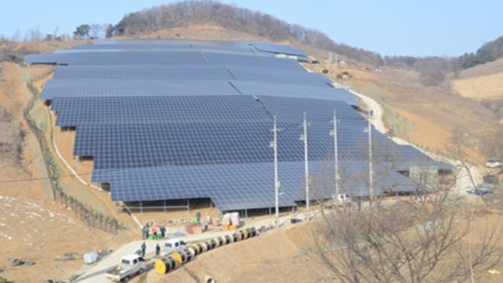 연천 삼거리 썬토피아 1~4호 태양광발전소 (4MW) (육상 태양광) - 솔라플레이 시공실적