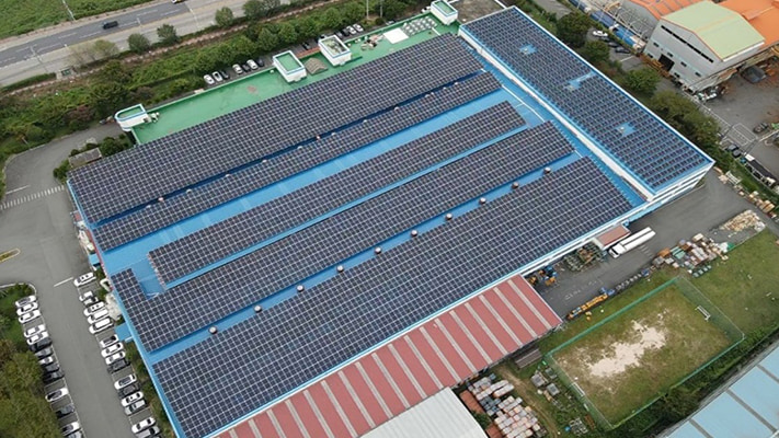플레이팩토리 3호 태양광발전소 (1.7MW) (루프탑 태양광) - 솔라플레이 시공실적